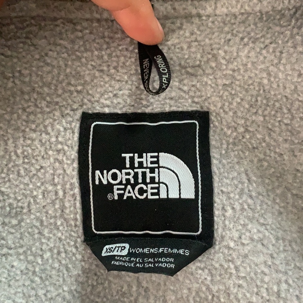 ✨HP✨ TNF Fleece Jacket - Picture 2 of 7